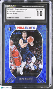 2020-21 Panini Hoops Luka Doncic Hyper Blue #150 CGC 10 Dallas Mavericks