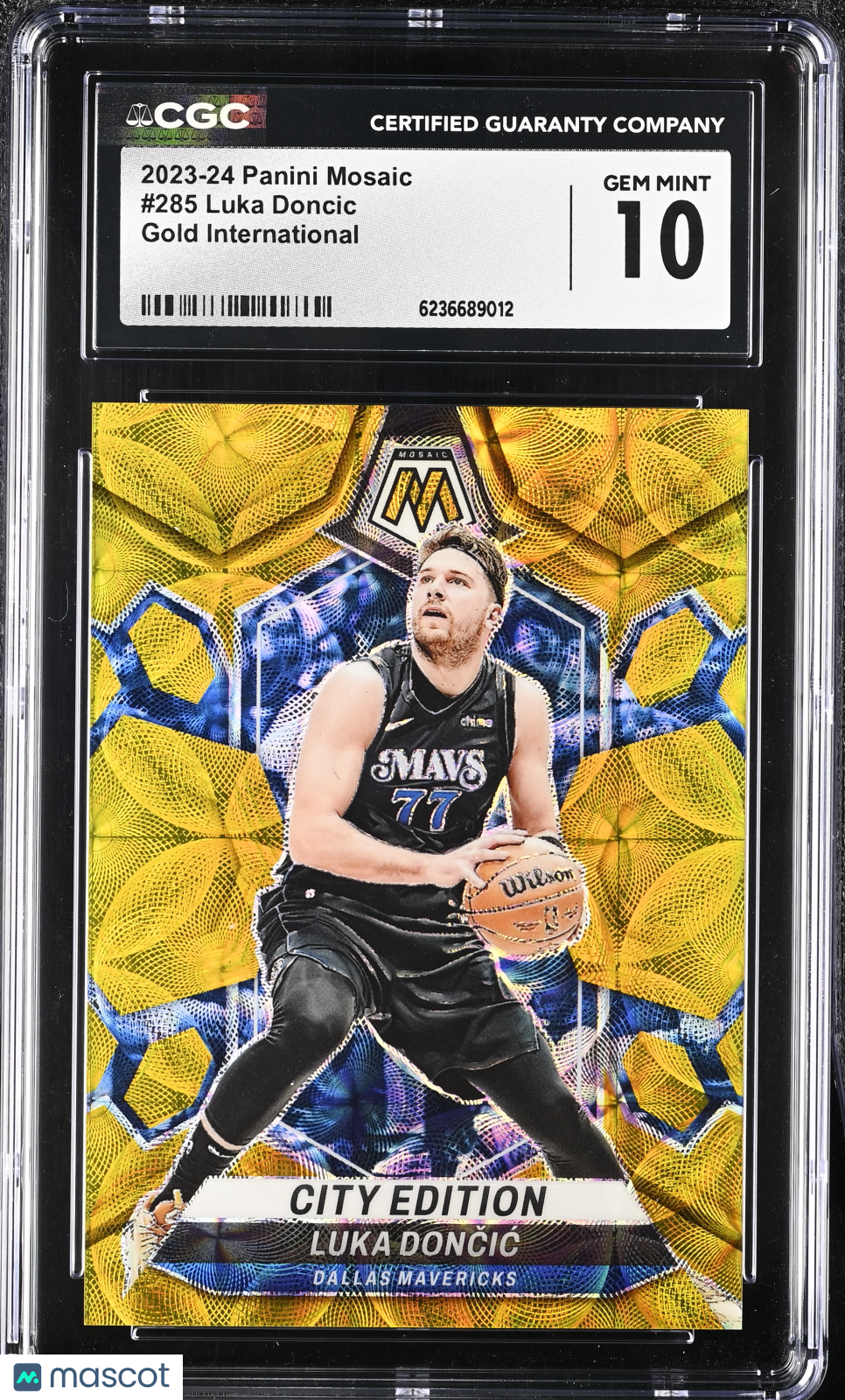 2023-24 Panini Mosaic Luka Doncic Gold International /10 #285 CGC 10 Mavericks